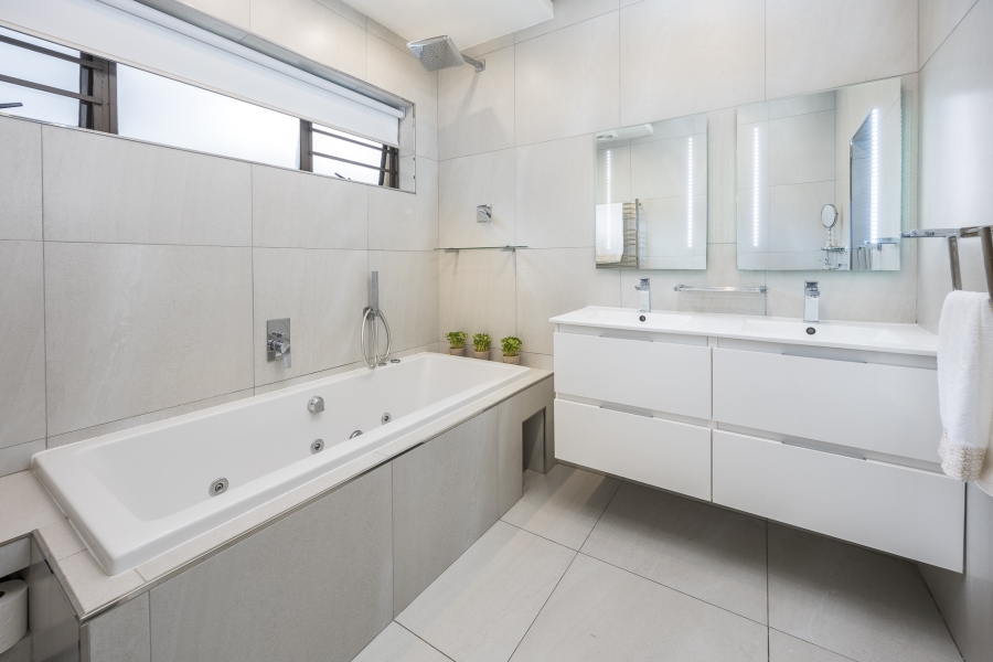 4 Bedroom Property for Sale in Soneike Western Cape